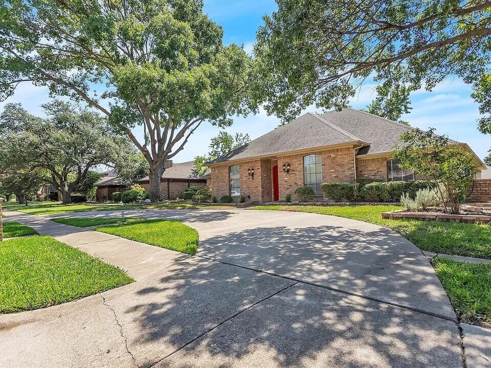 3820 Matterhorn Dr in Plano, TX - Building Photo