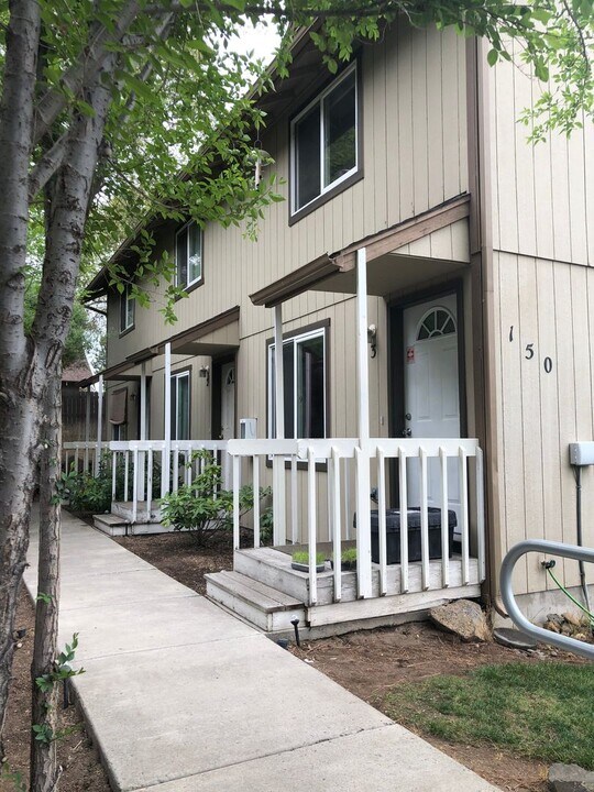150 NE 5th St in Bend, OR - Building Photo