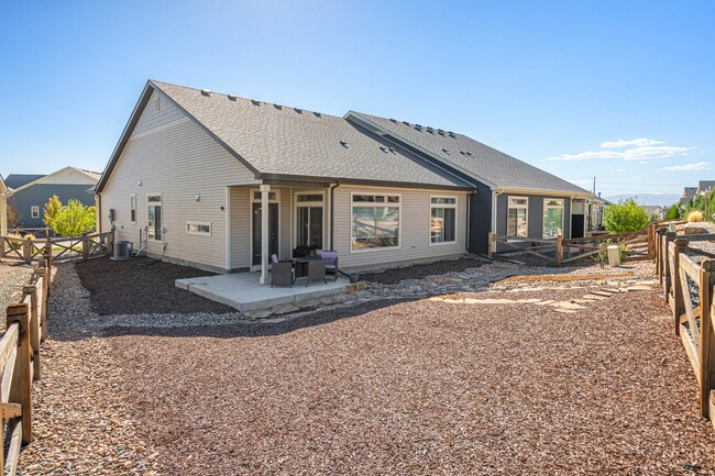 9078 Manse Grv in Colorado Springs, CO - Foto de edificio - Building Photo