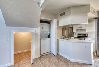 4240 N Longview Ave in Phoenix, AZ - Building Photo - Building Photo