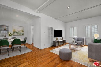 10801 Lindbrook Dr in Los Angeles, CA - Foto de edificio - Building Photo