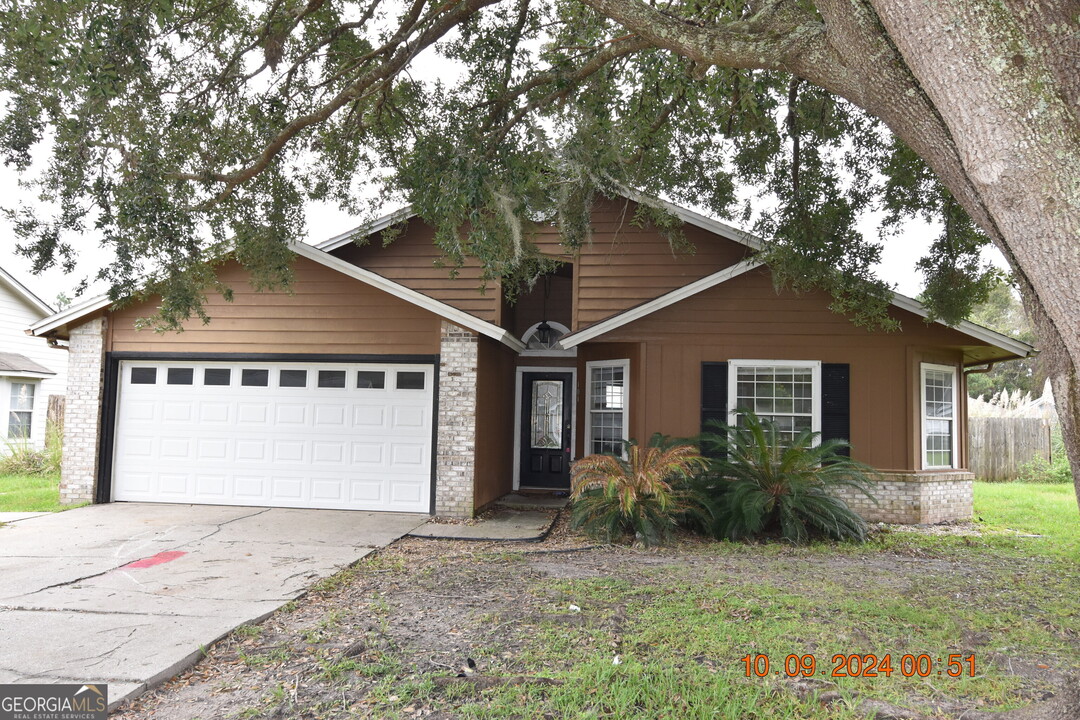 101 Rising Mist Way in Kingsland, GA - Building Photo