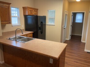 2406 Fairfield Rd in Kearney, MO - Building Photo - Building Photo