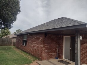 12313 SW 11th St in Yukon, OK - Building Photo - Building Photo