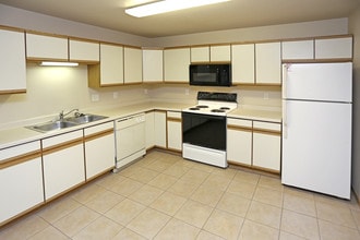 Amber Valley Apartments in Fargo, ND - Building Photo - Interior Photo