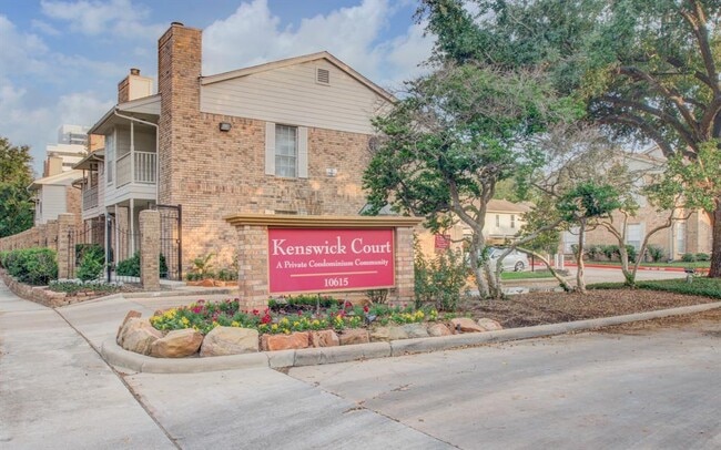 10615 Briar Forest Dr in Houston, TX - Building Photo - Building Photo