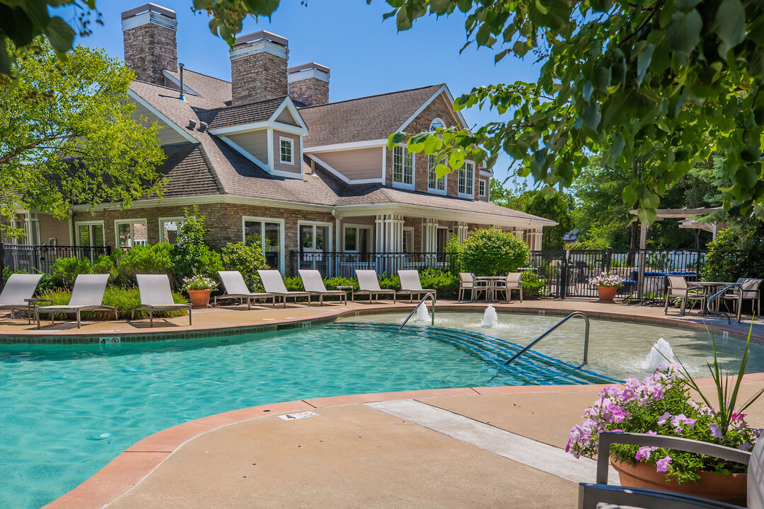 Villas at Old Concord in Billerica, MA - Building Photo