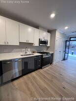 157 Everett St in Boston, MA - Building Photo