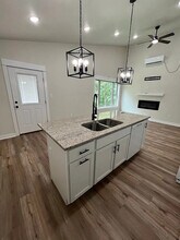 7002 Old Tom Box Rd, Unit B in Jacksonville, AR - Building Photo - Building Photo