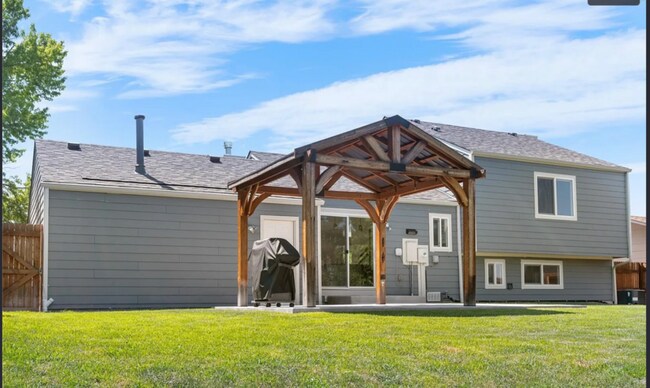 6604 S Dahlia Cir in Centennial, CO - Building Photo - Building Photo