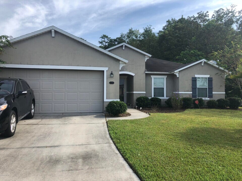 7515 Mishkie Dr in Jacksonville, FL - Foto de edificio