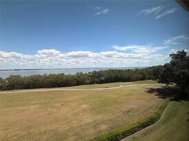 2617 Cove Cay Dr in Clearwater, FL - Building Photo