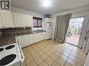 139 Harmony Ave in Hamilton, ON - Building Photo - Building Photo