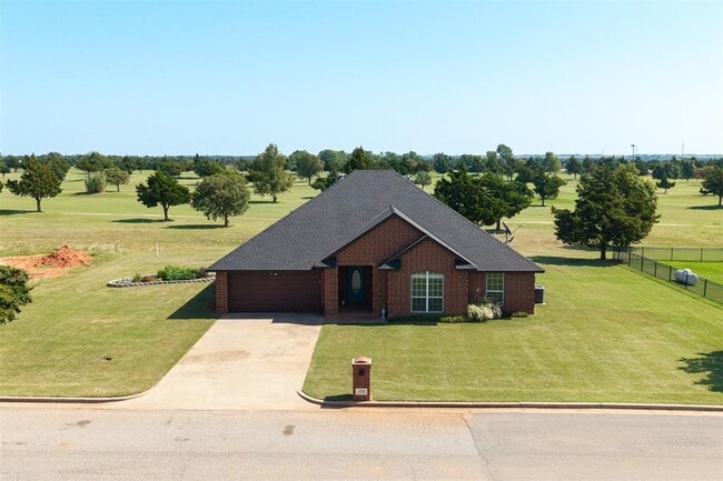 1920 Fairway Dr in Guthrie, OK - Building Photo - Building Photo