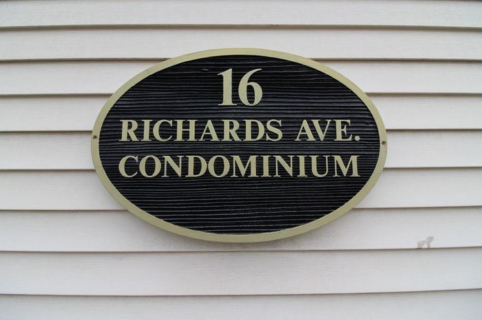 16 Richards Ave, Unit 301 in North Attleboro, MA - Foto de edificio