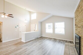 8780 W Quarto Cir in Littleton, CO - Building Photo - Building Photo