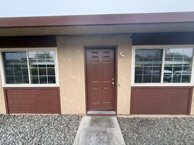 1226 East St in Orland, CA - Building Photo - Building Photo