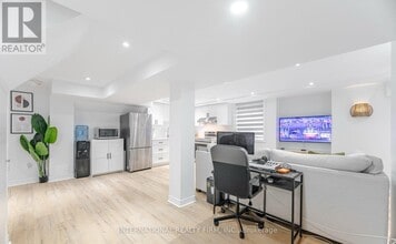 102 Tanager Square in Brampton, ON - Building Photo - Building Photo