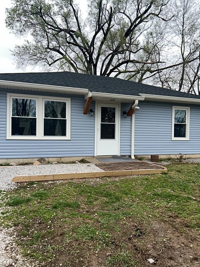 property at 300 E Parkview Dr