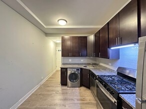 712 W Brompton Ave in Chicago, IL - Foto de edificio - Building Photo