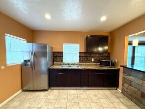 2404 Avenue B in Council Bluffs, IA - Building Photo - Building Photo