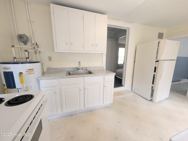 501 N Road St in Elizabeth City, NC - Building Photo - Building Photo