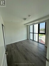 325-325 Yorkland Blvd in Toronto, ON - Building Photo - Building Photo