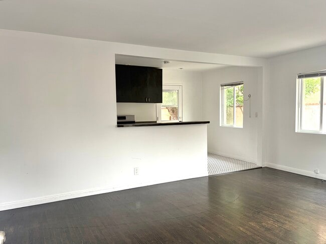 2304 Voorhees Ave, Unit A, Unit A