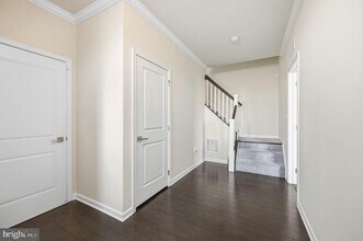 23445 Millville Woods Square in Ashburn, VA - Building Photo - Building Photo