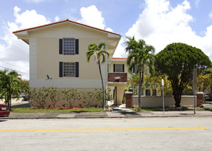 49 Navarre Ave in Coral Gables, FL - Building Photo - Building Photo