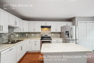 607 Twin Brook Ln in Stafford, VA - Building Photo - Building Photo