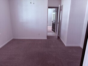 194 Mesquite Ct in Atwater, CA - Building Photo - Building Photo