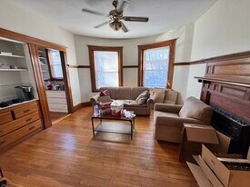 132 Glenville Ave, Unit 2 in Boston, MA - Building Photo