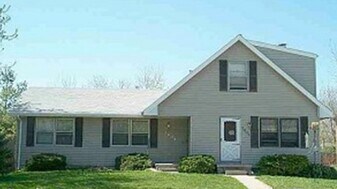 1003 Mesa Verde Pl in Ames, IA - Building Photo