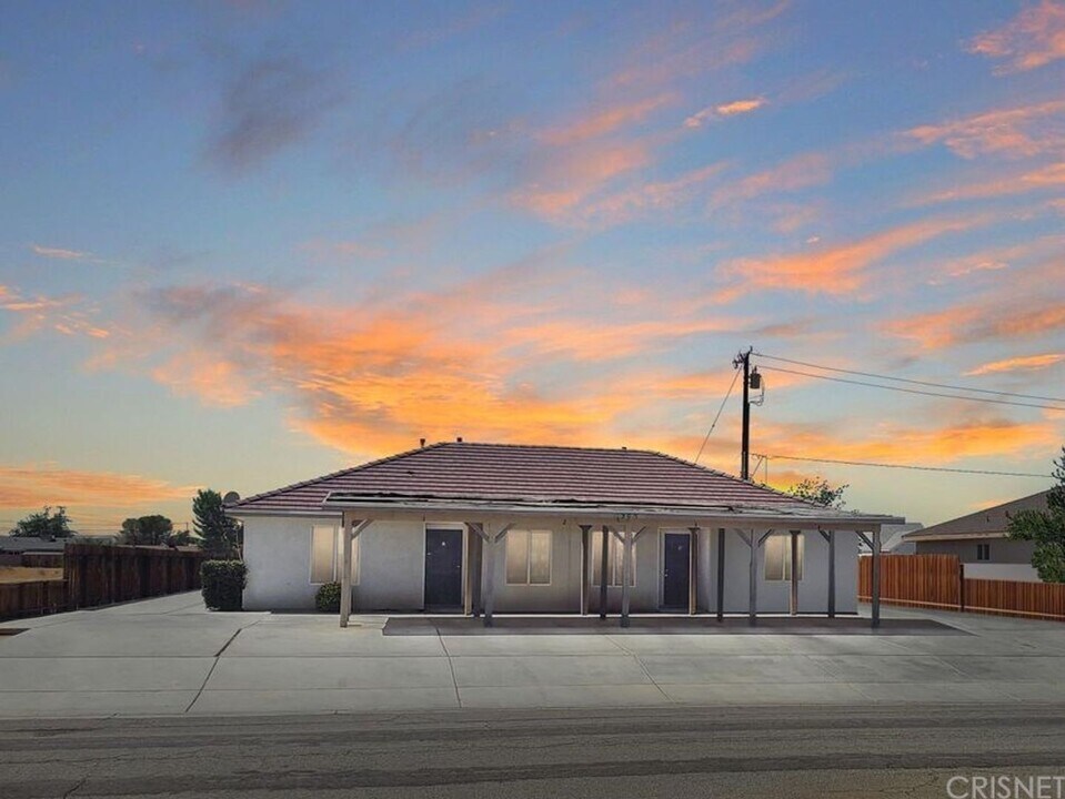 9300 Holly Ave in California City, CA - Building Photo
