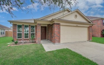 2106 Bishop Hollow Ln in Rosenberg, TX - Building Photo - Building Photo