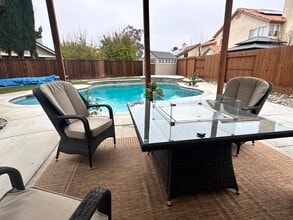 1862 Clemson Ct in Los Banos, CA - Building Photo - Building Photo