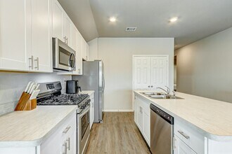 10658 Red Orchid Dr in Houston, TX - Building Photo - Building Photo