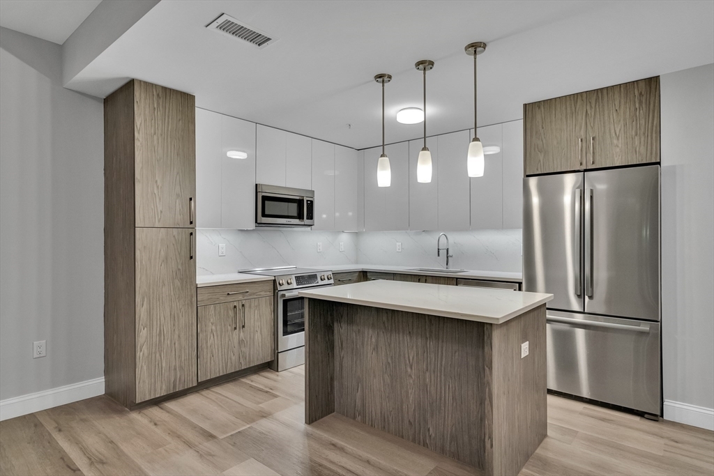 771-781 Harrison Ave in Boston, MA - Building Photo