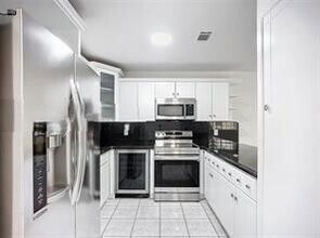 6753 NW 182nd St in Hialeah, FL - Building Photo - Building Photo