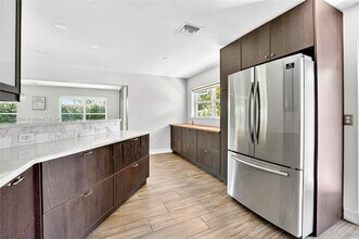 2036 NE 30th St in Fort Lauderdale, FL - Building Photo - Building Photo
