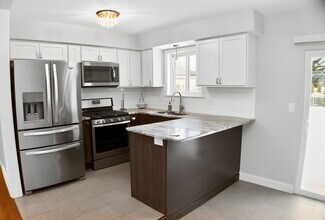 9768 Lincoln Ct in Taylor, MI - Foto de edificio - Building Photo