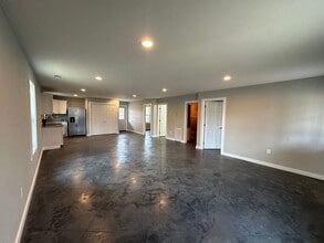 706 E Olive St in Scott City, MO - Building Photo - Building Photo