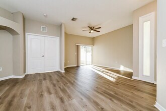 6150 Kiteridge Dr in Lithia, FL - Building Photo - Building Photo