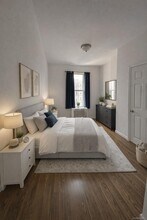 37-17 Greenpoint Ave in Queens, NY - Building Photo - Building Photo