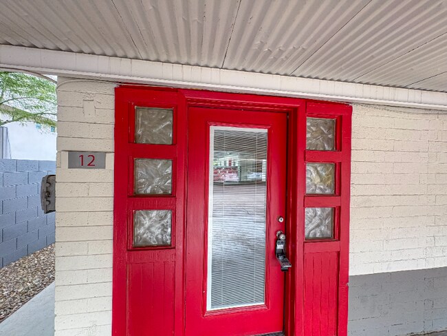 2737 E Glenrosa Ave in Phoenix, AZ - Building Photo - Building Photo