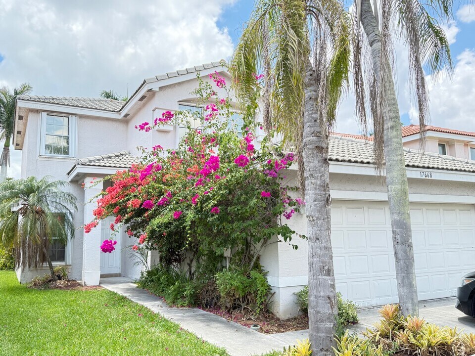 17668 SW 20th St in Miramar, FL - Building Photo