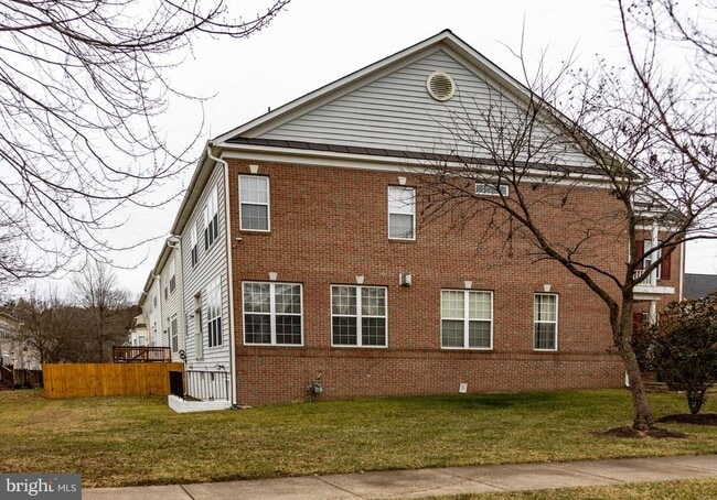 property at 9571 Linnett Hill Dr