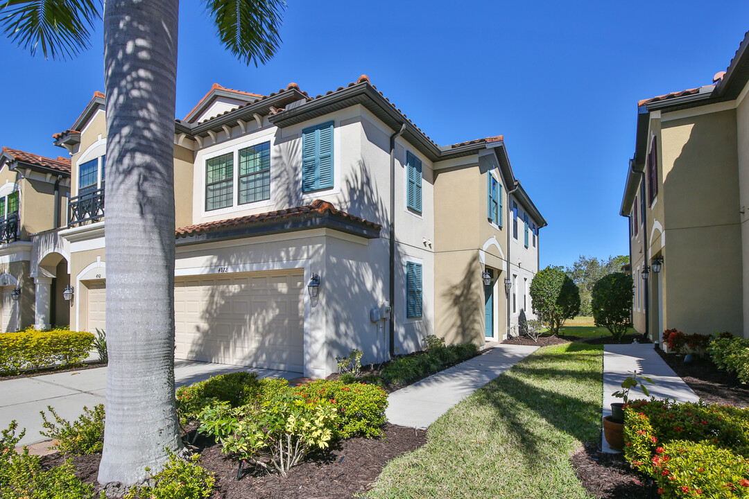 4972 Oarsman Ct in Sarasota, FL - Foto de edificio