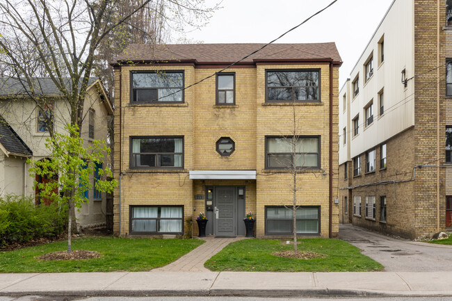 717 Millwood Rd in Toronto, ON - Building Photo - Building Photo